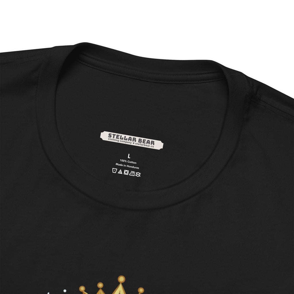 The Queen of Christmas Graphic T-Shirt product image 6
