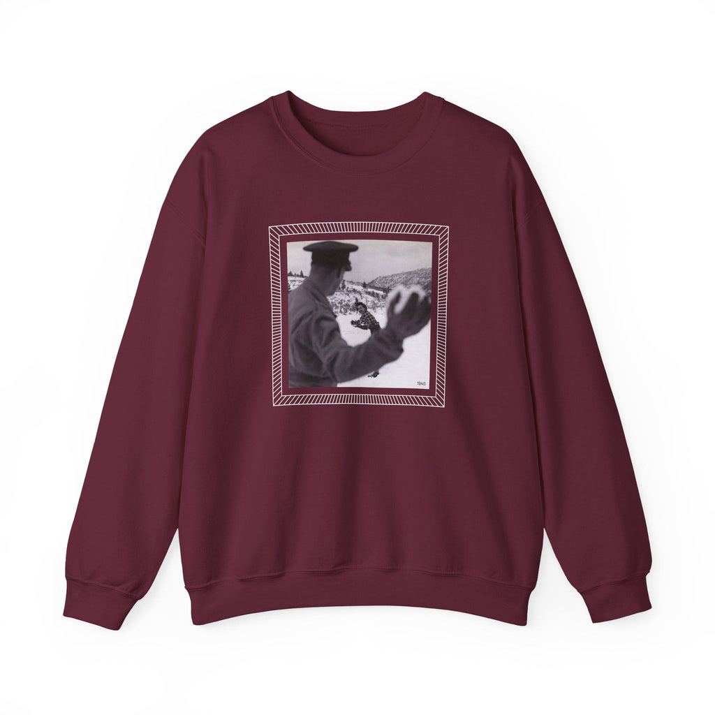 Snowball Fight, Marines, 1940 Vintage Graphic Sweatshirt product image 5