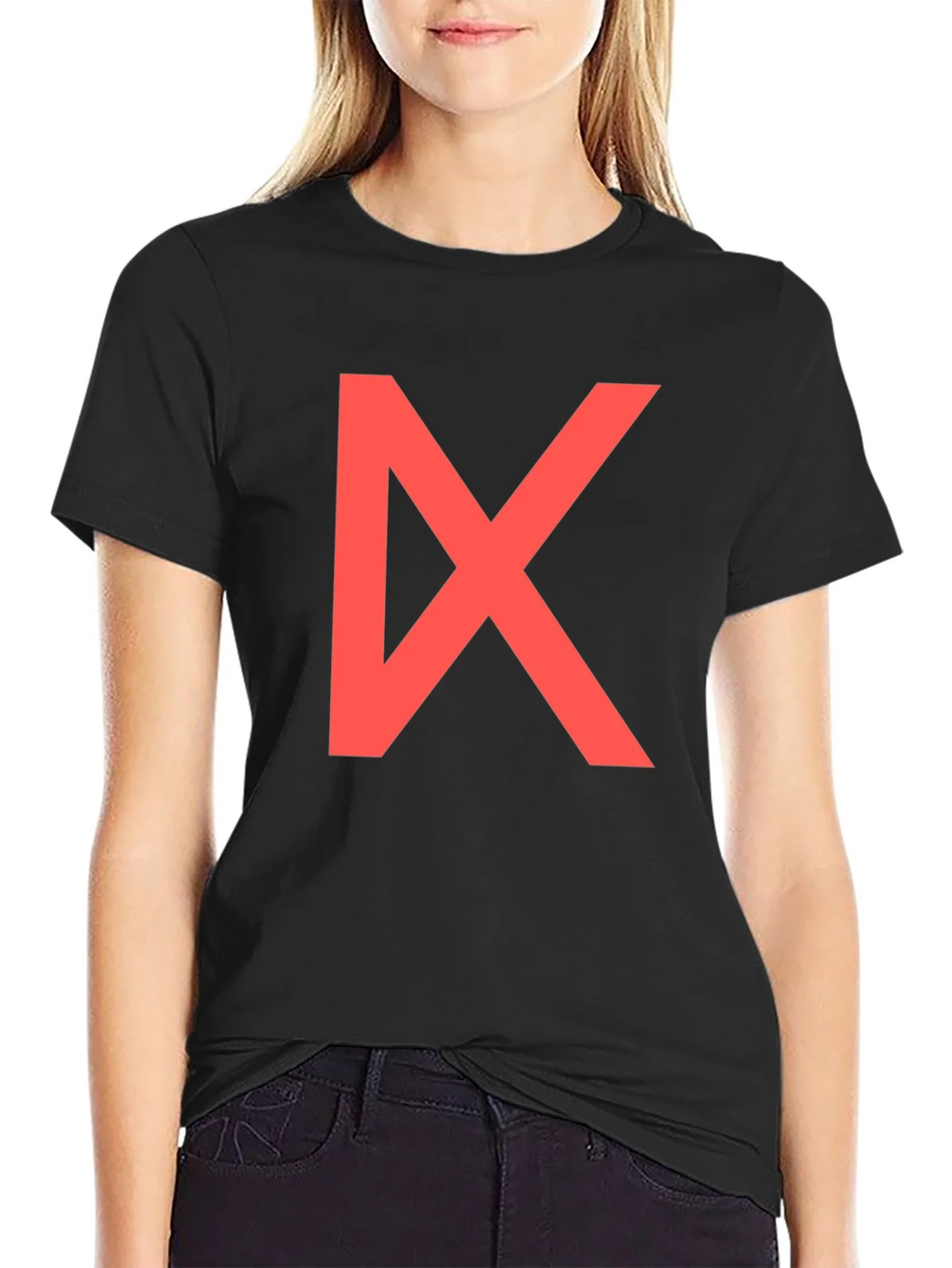 Bold Red Geometric Graphic Print Black T-Shirt product image 2