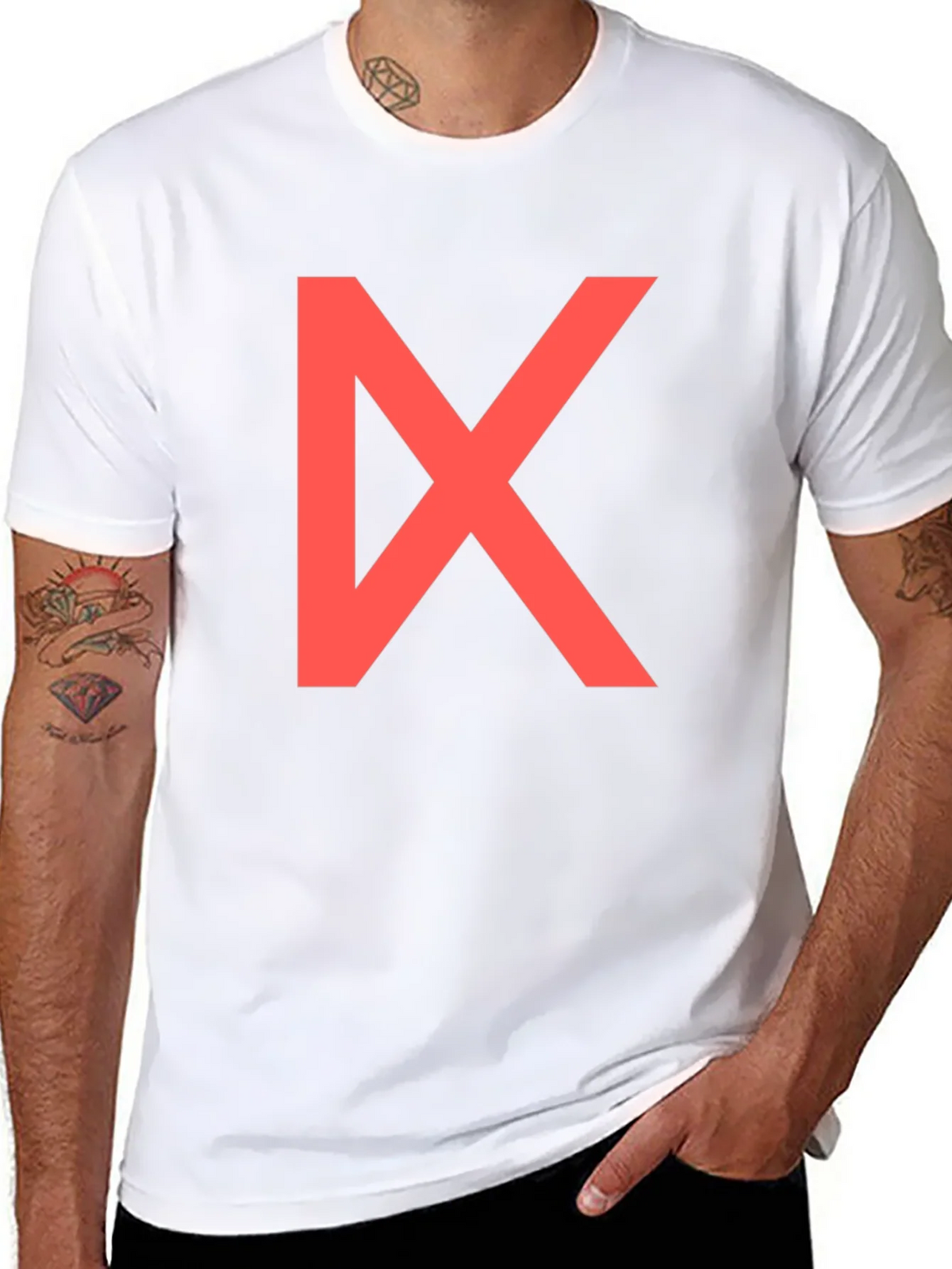Bold Red Geometric Graphic Print Black T-Shirt product image 7