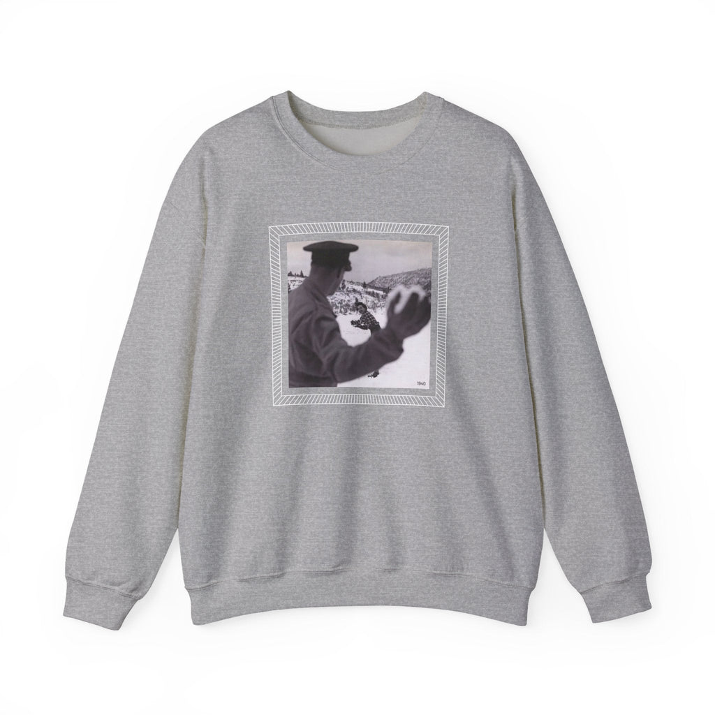 Snowball Fight, Marines, 1940 Vintage Graphic Sweatshirt product image 4