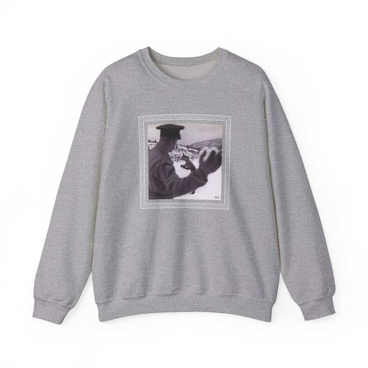 Snowball Fight, Marines, 1940 Vintage Graphic Sweatshirt product image 4