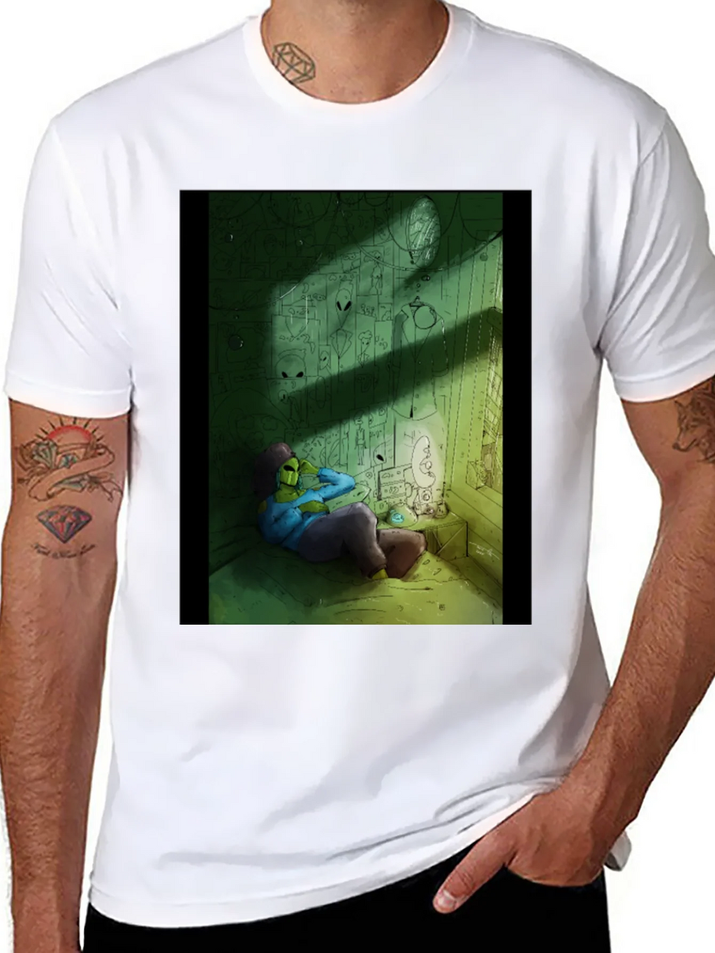 Mens Black Graphic T-Shirt - Alien Room Print product image 2