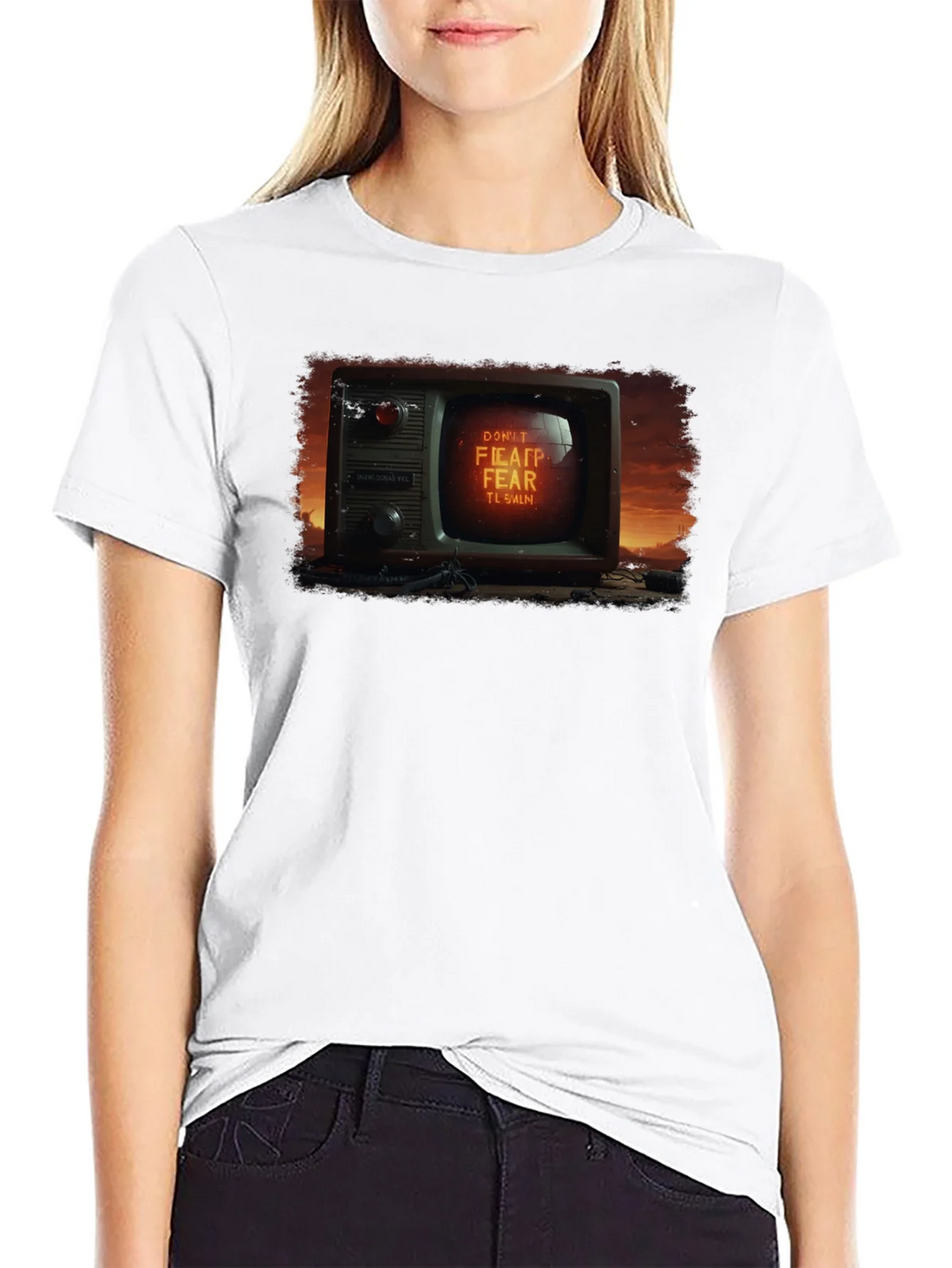 Retro Dont Fear TV Graphic Tee product image 3